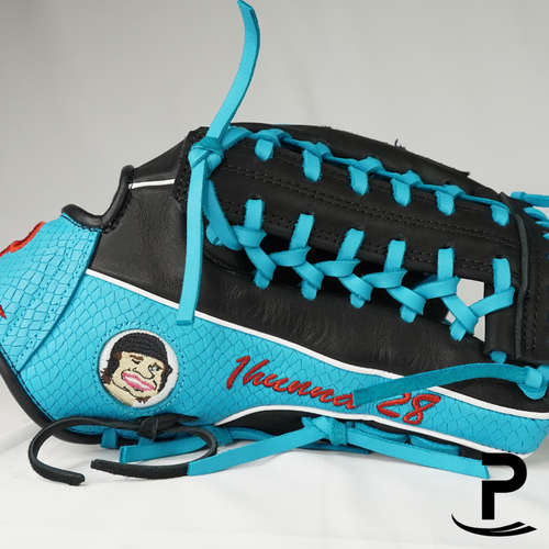 2024 Custom Glove Builder 🎨🧰⚒️