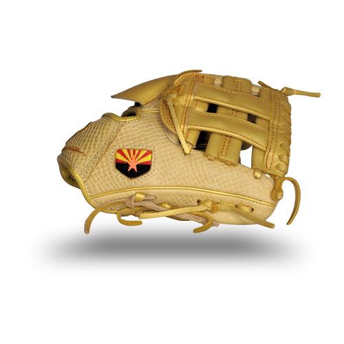 THE GOLD GLOVE by Peralta